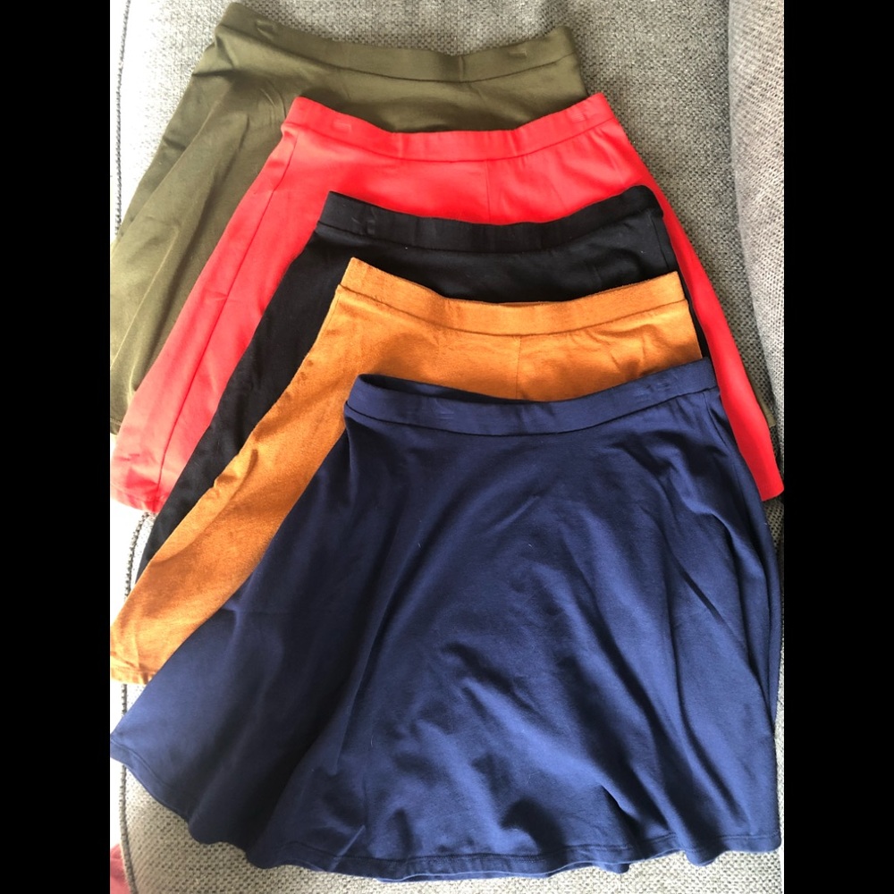 Size Small, Pack of 5 Forever 21 skirts